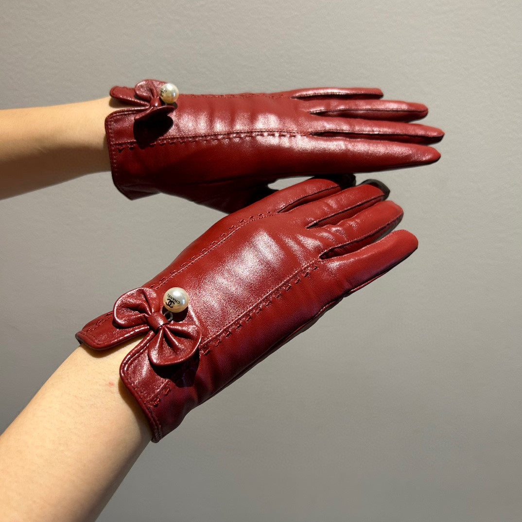 CHANEL BOW HAND GLOVES