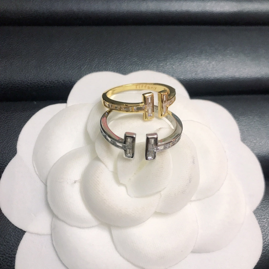 TIFFANY T RING