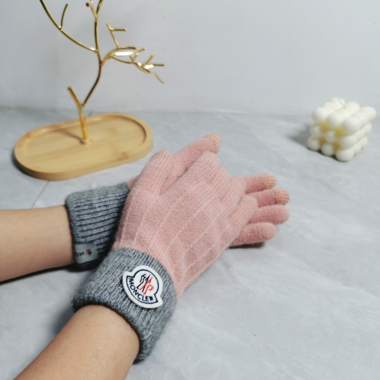 MONCLER HAND GLOVES