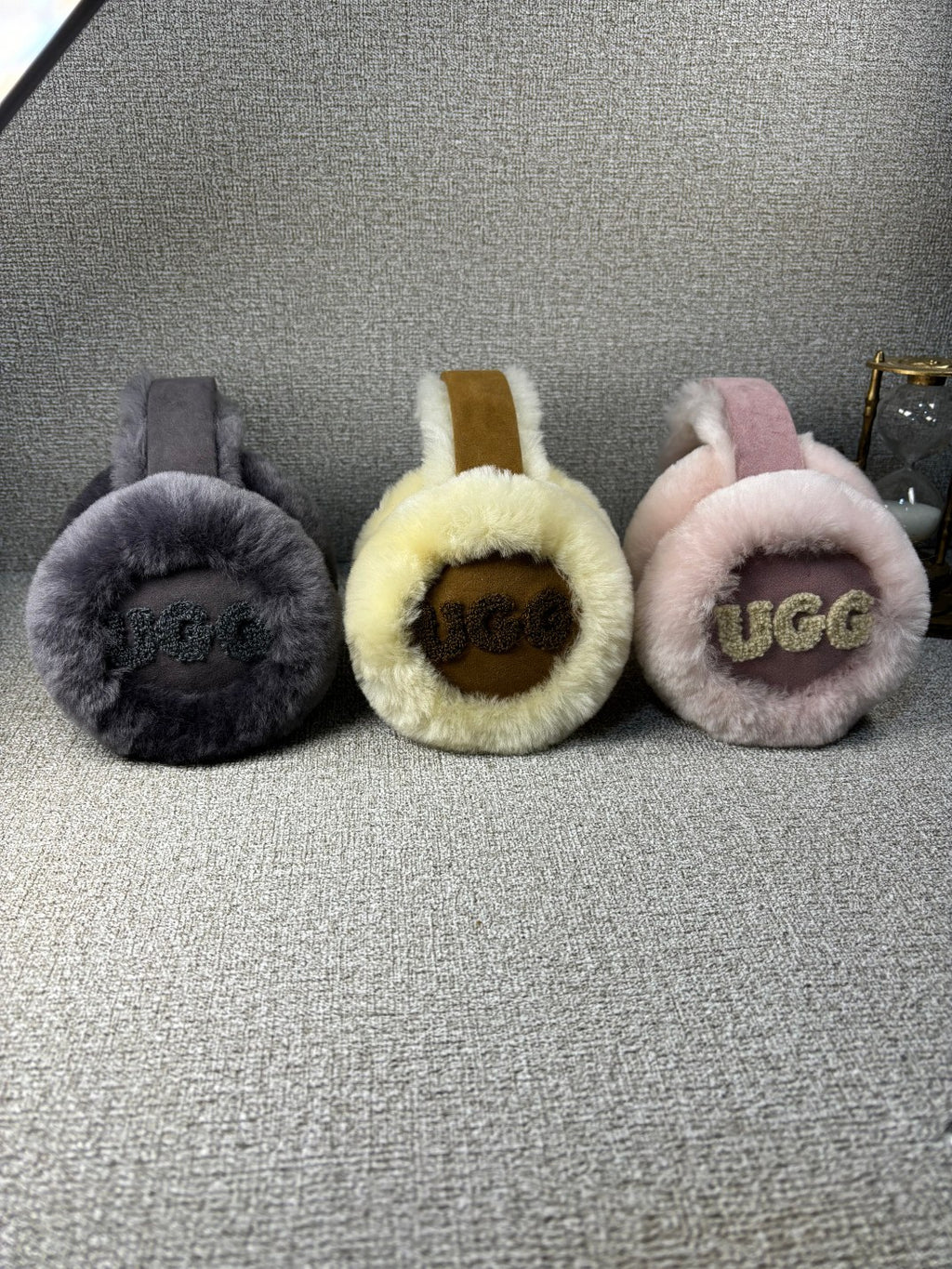 UGG DOUBLE SKIN NON TECH EAR MUFFS