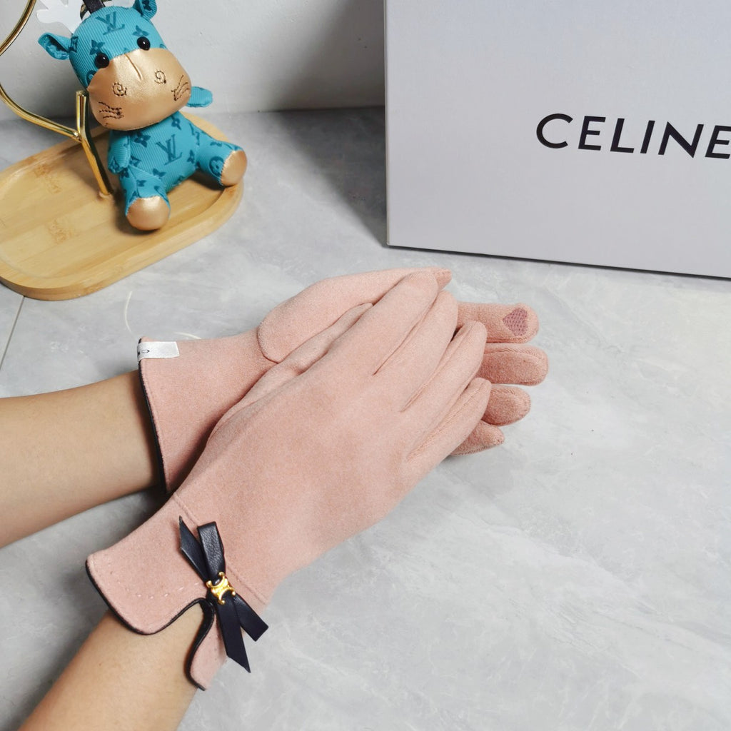 CHANEL HAND GLOVES