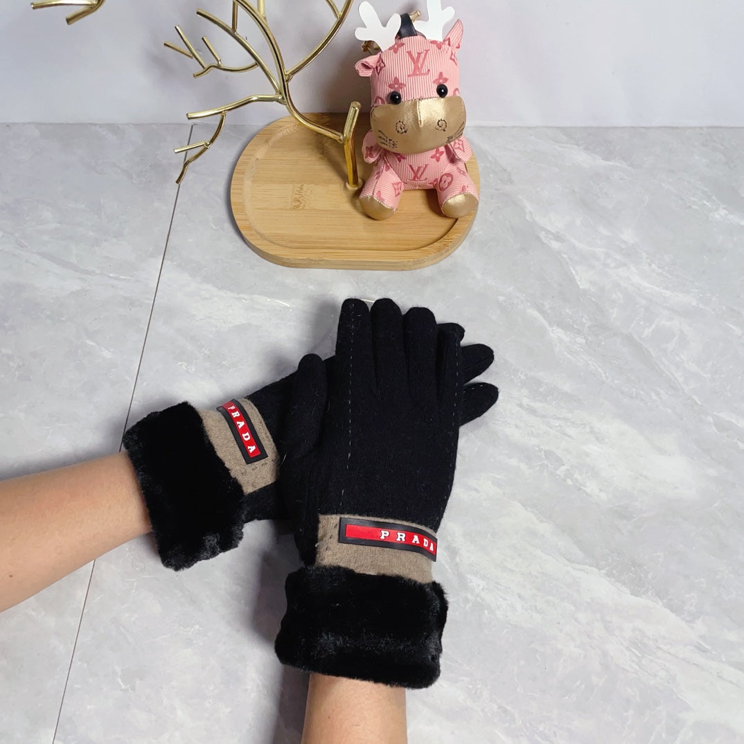 PRADA MILANO WARM HAND GLOVES