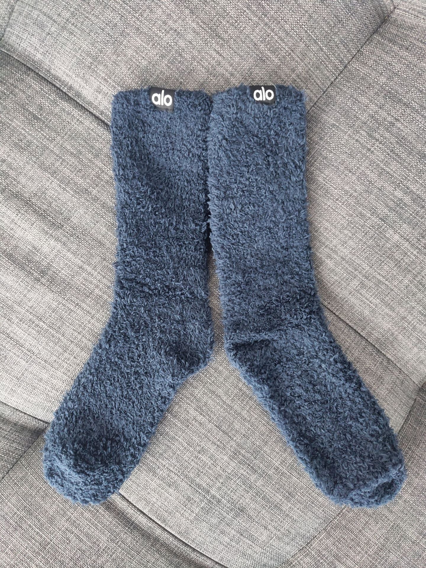 ALO WOMEN’S PLUSH SOCKS