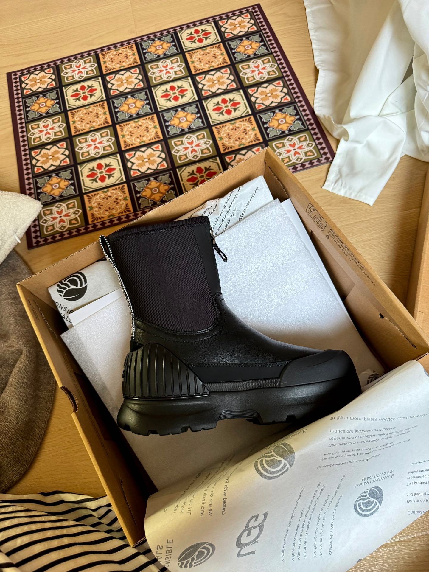 UGG NEUMEL X ZIP