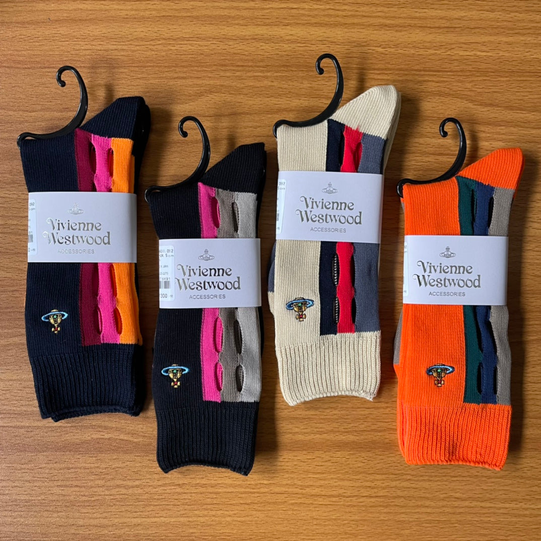 VIVIENNE WESTWOOD 4 PAIR SOCKS SET.