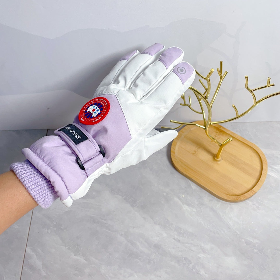 CANADA GOOSE WARM HAND GLOVES