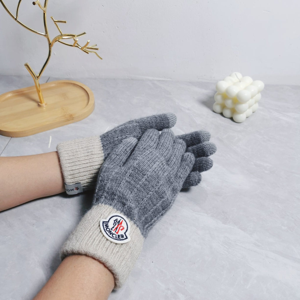 MONCLER HAND GLOVES