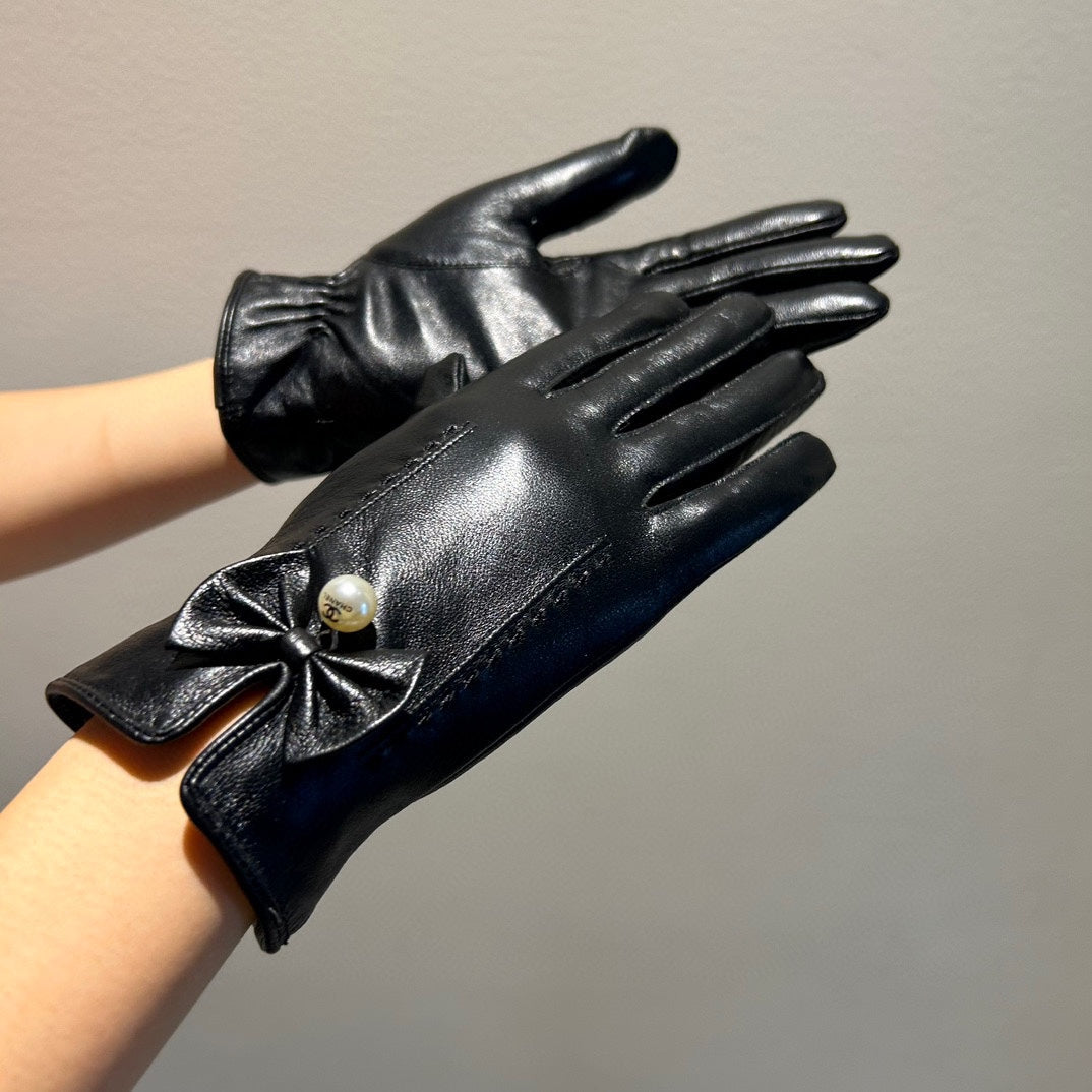 CHANEL BOW HAND GLOVES