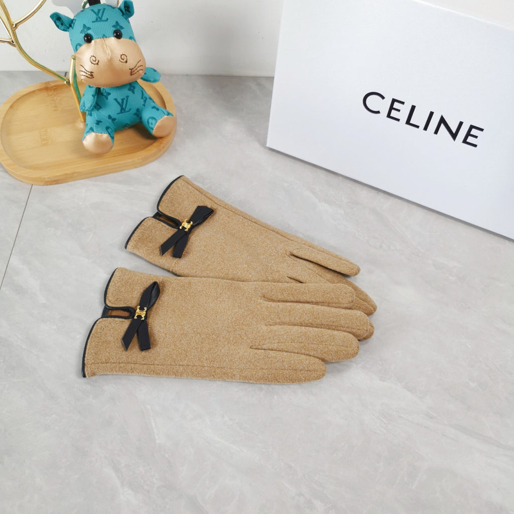 CHANEL HAND GLOVES