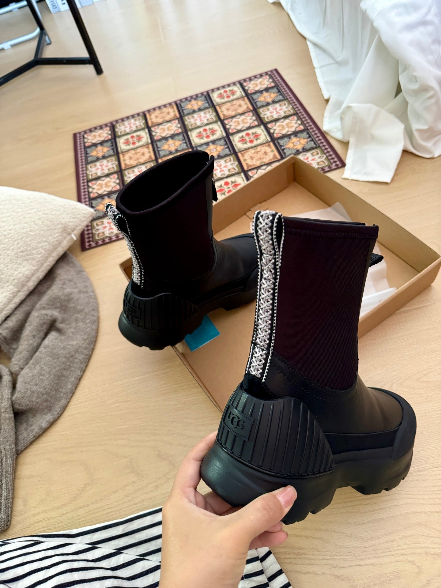 UGG NEUMEL X ZIP