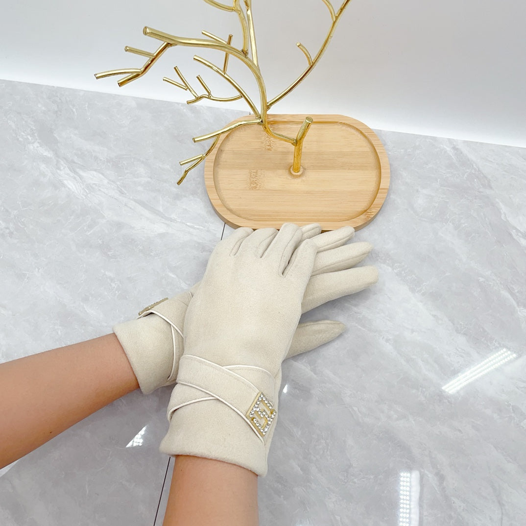 FENDI HAND GLOVES