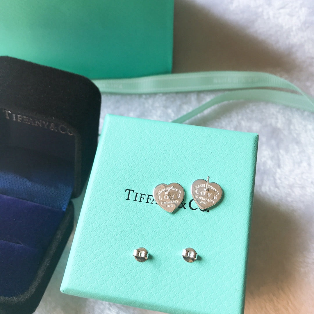 TIFFANY AND CO HEART STUDS