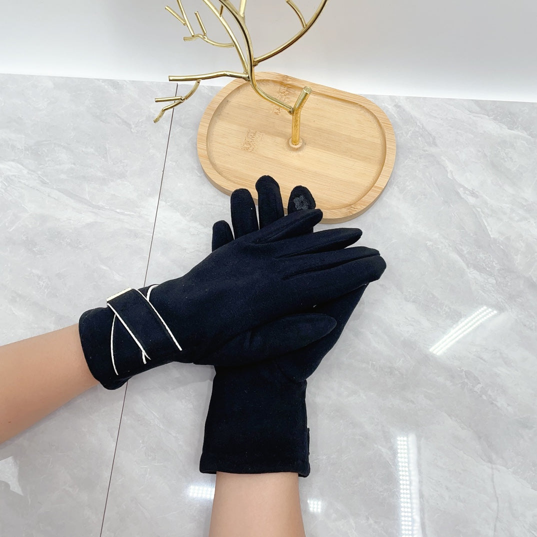 FENDI HAND GLOVES