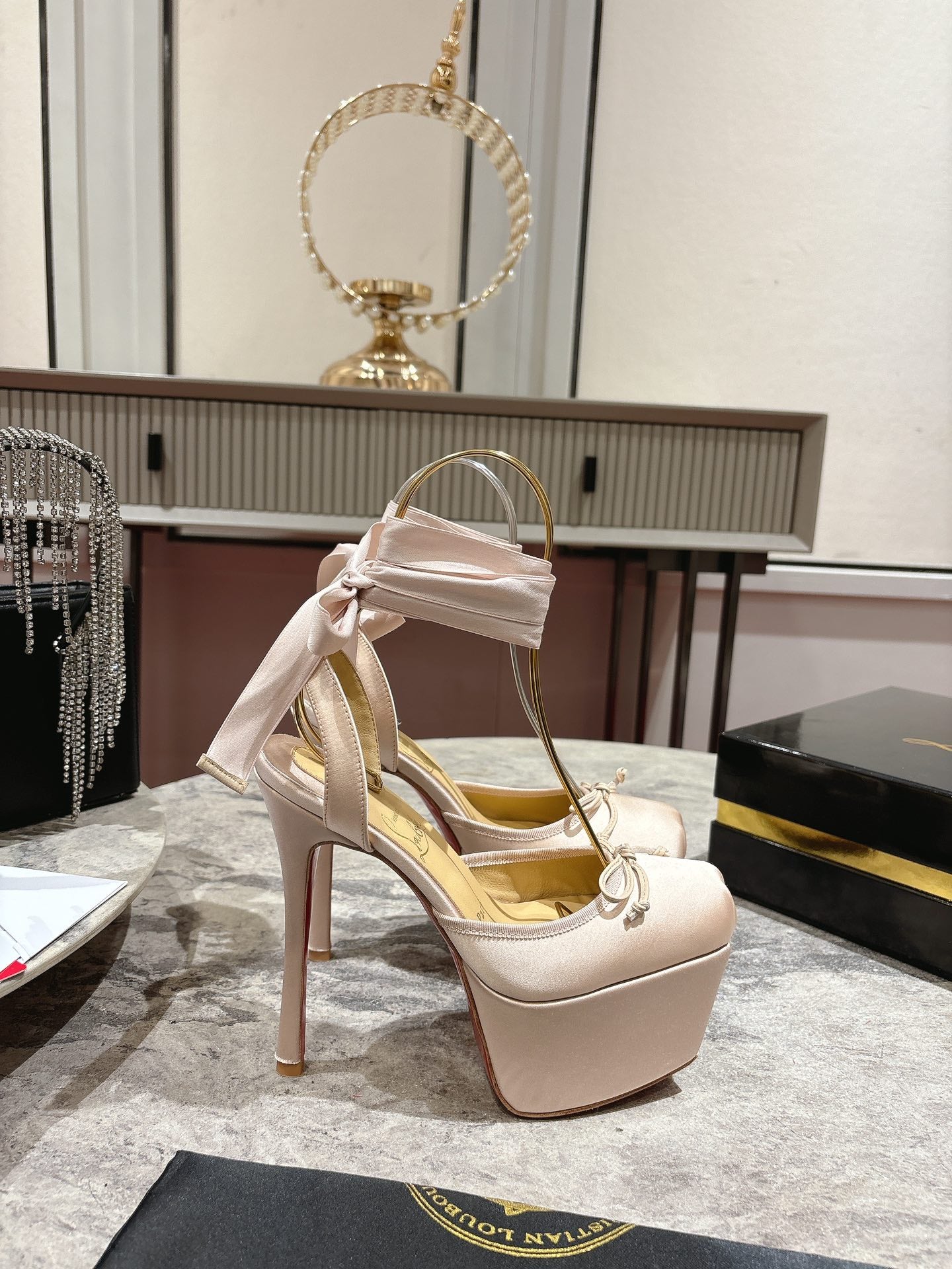 CASSIA LACE UP ALTA