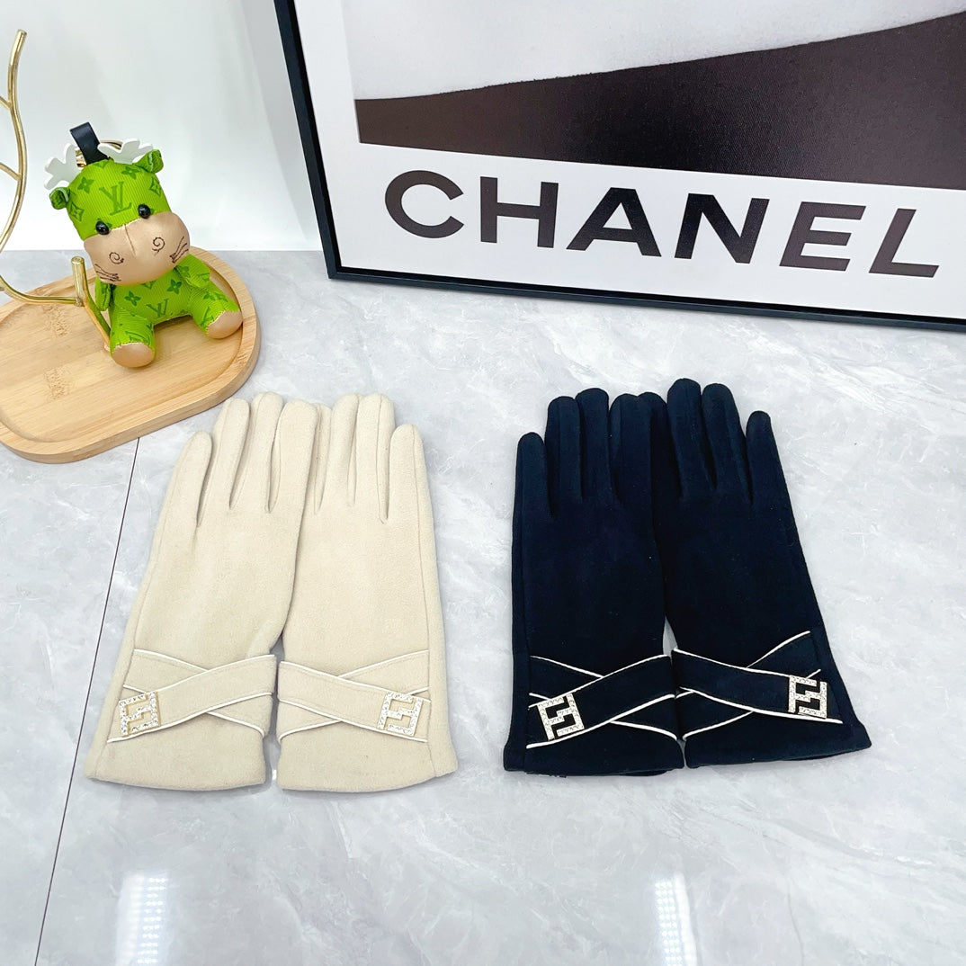 FENDI HAND GLOVES