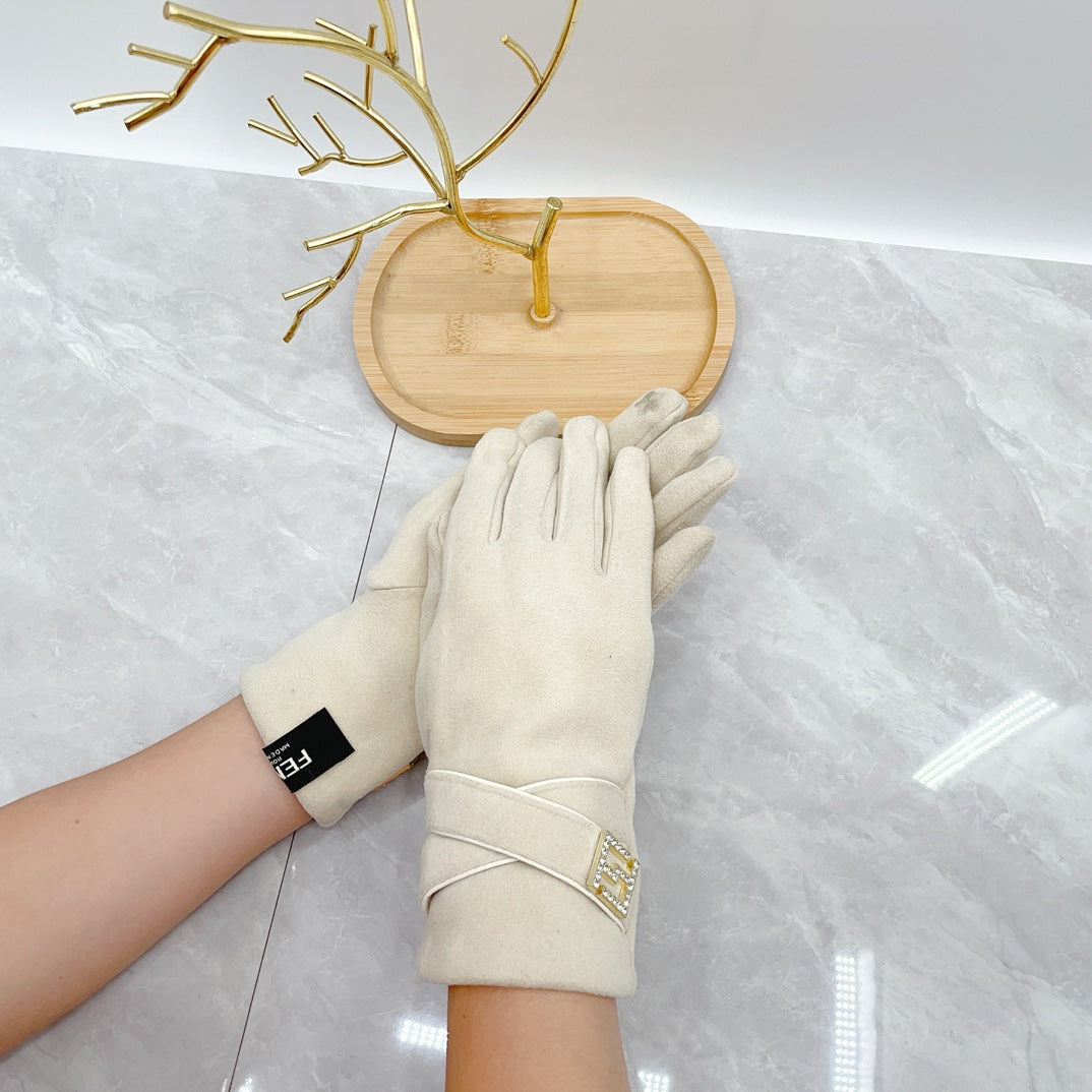 FENDI HAND GLOVES