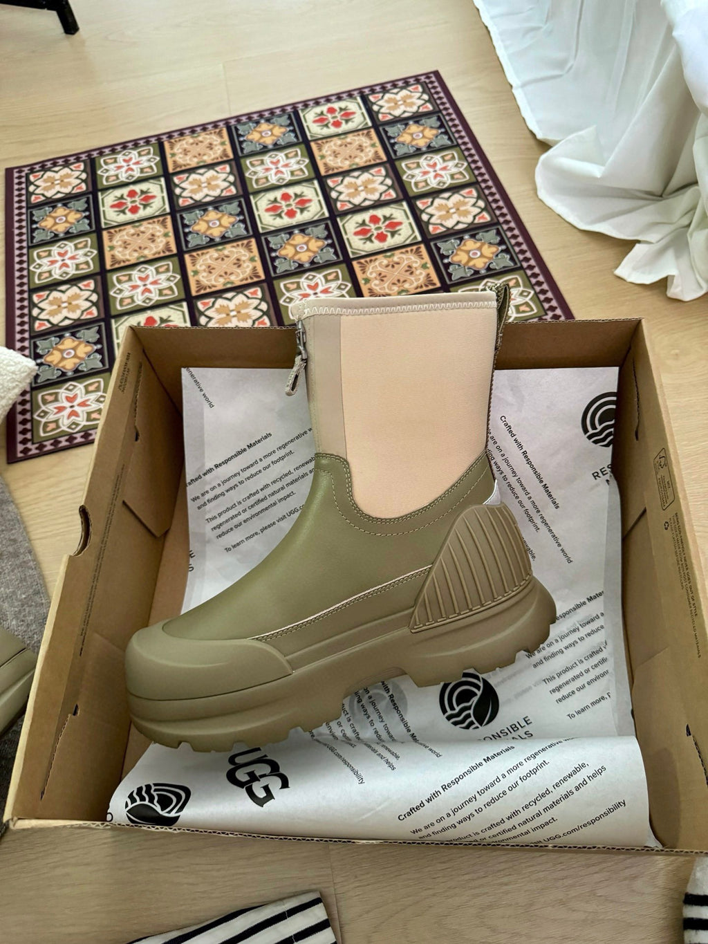 UGG NEUMEL X ZIP