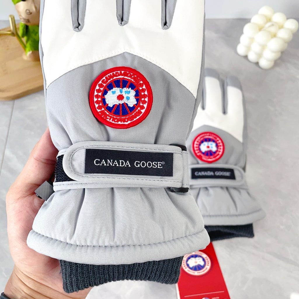 CANADA GOOSE WARM HAND GLOVES