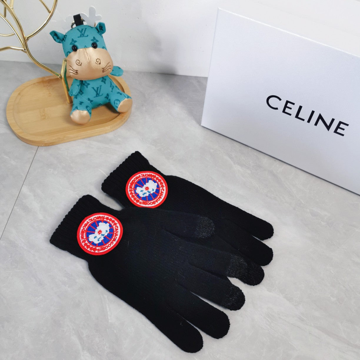 CANADA GOOSE HAND GLOVES