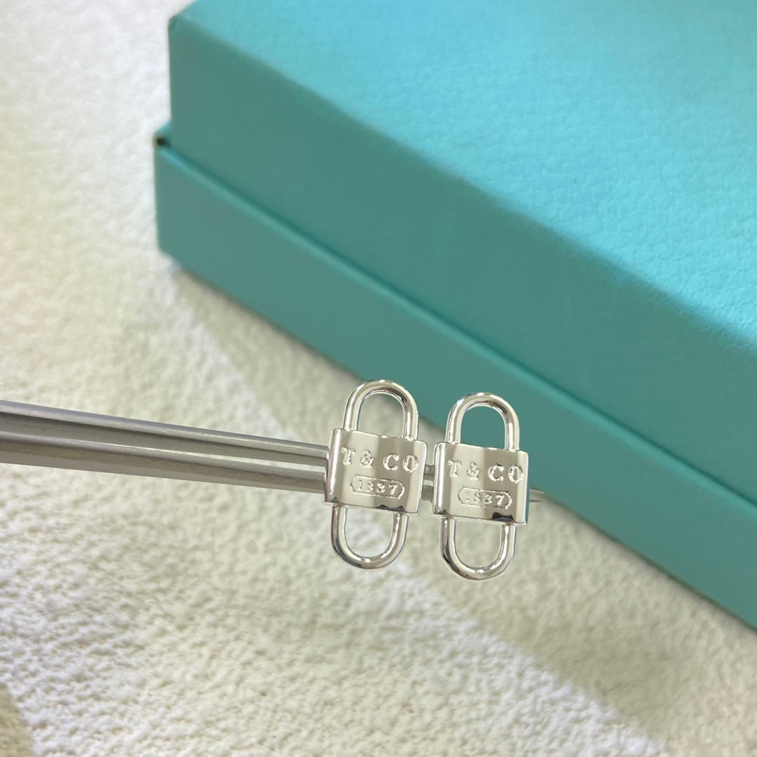 TIFFANY & CO EARINGS