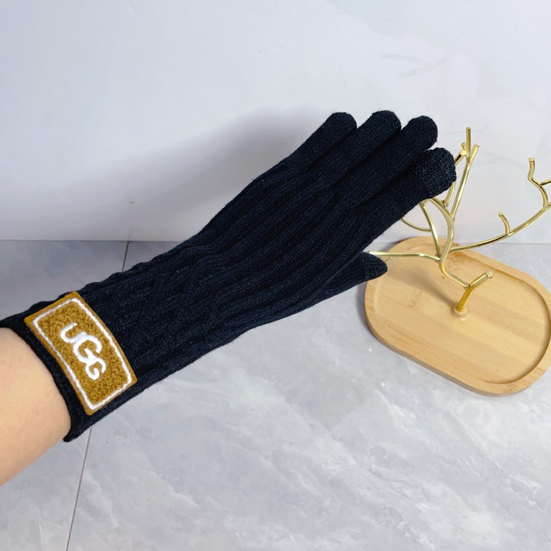UGG LONG SLEEVED HAND GLOVES
