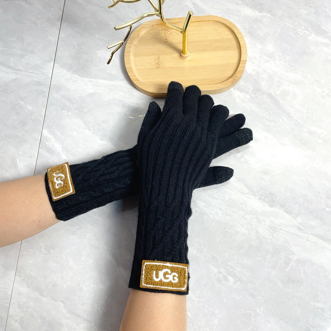 UGG LONG SLEEVED HAND GLOVES