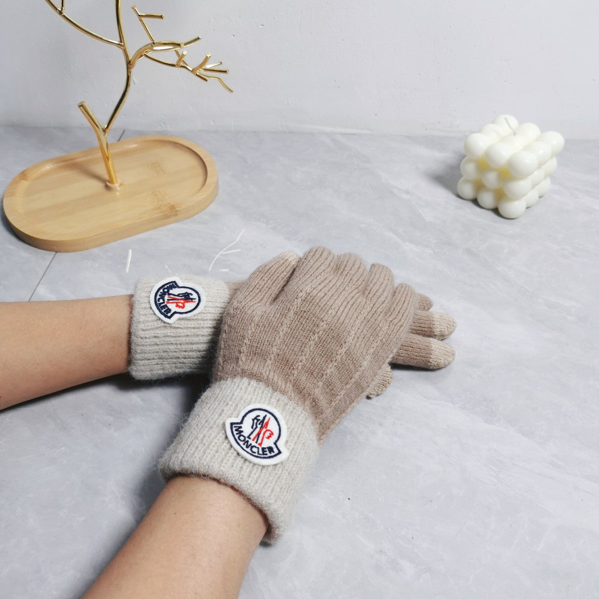 MONCLER HAND GLOVES