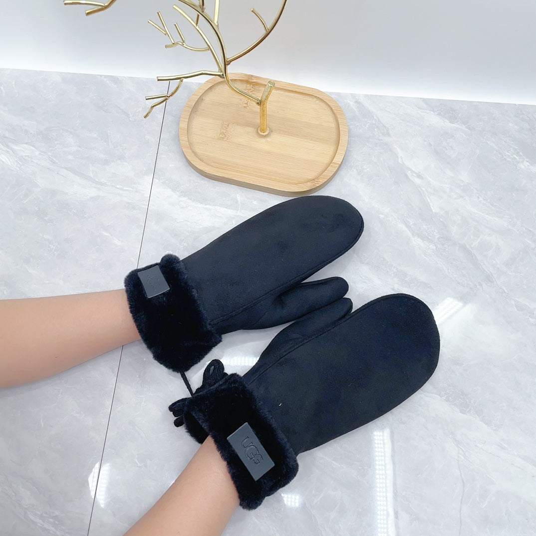 UG HAND MITTENS