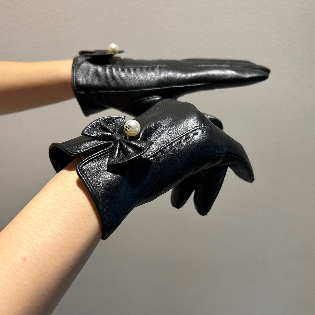 CHANEL BOW HAND GLOVES