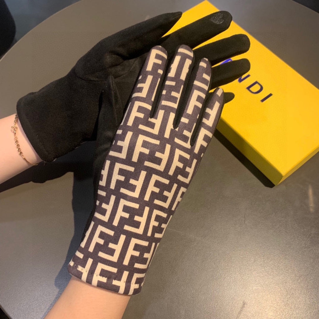 FENDI HAND GLOVES