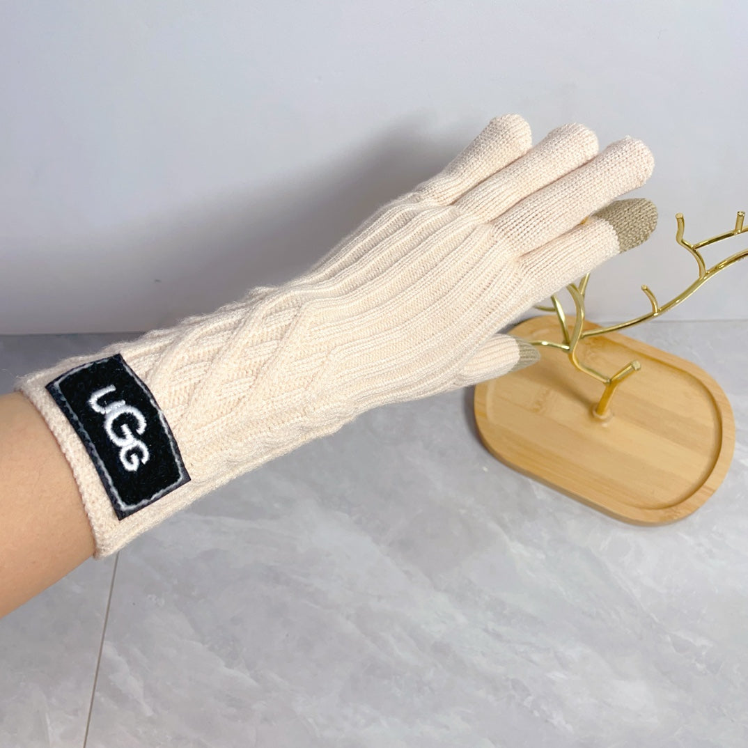 UGG LONG SLEEVED HAND GLOVES
