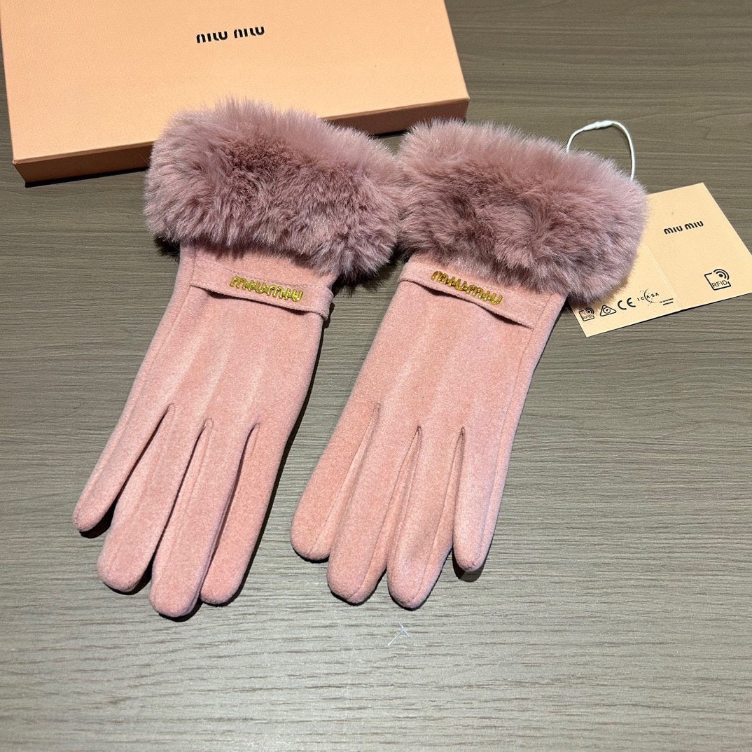 MIU MIU HAND GLOVES