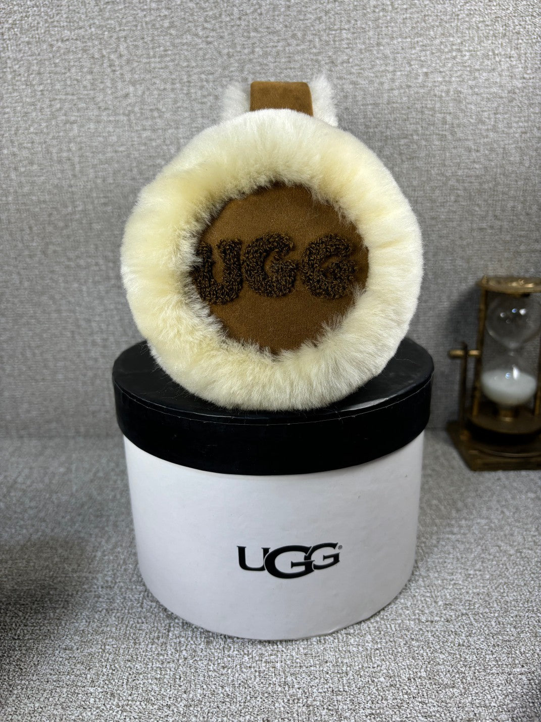 UGG DOUBLE SKIN NON TECH EAR MUFFS