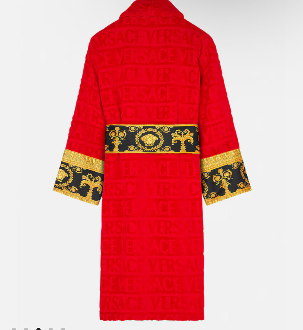 I 🤍 BAROQUE BATHROBES: VERSACE