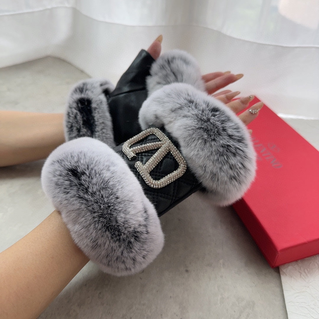 VALENTINO HAND GLOVES