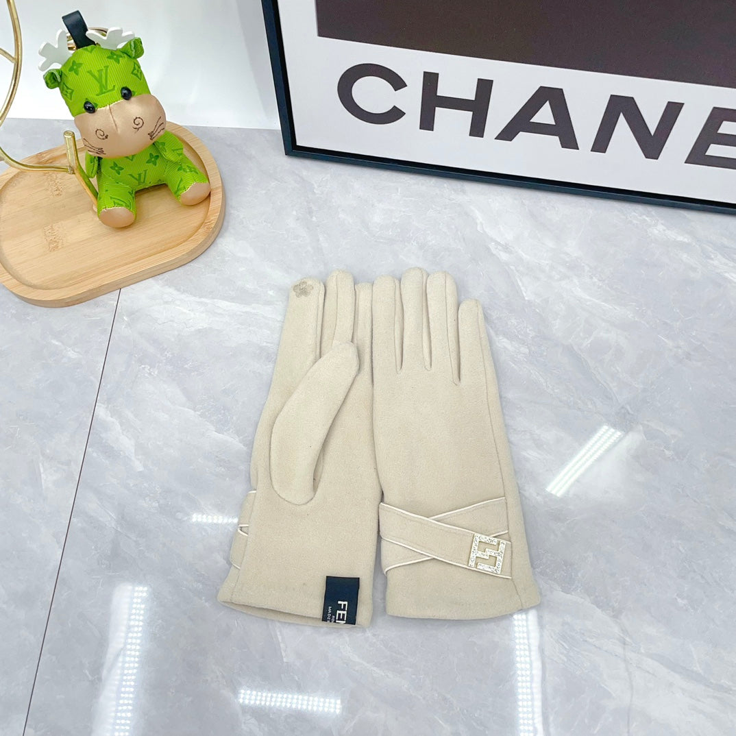 FENDI HAND GLOVES
