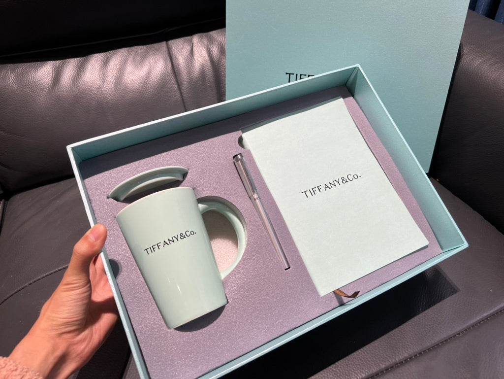 TIFFANY & CO MUG AND NOTEBOOK GIFT SET