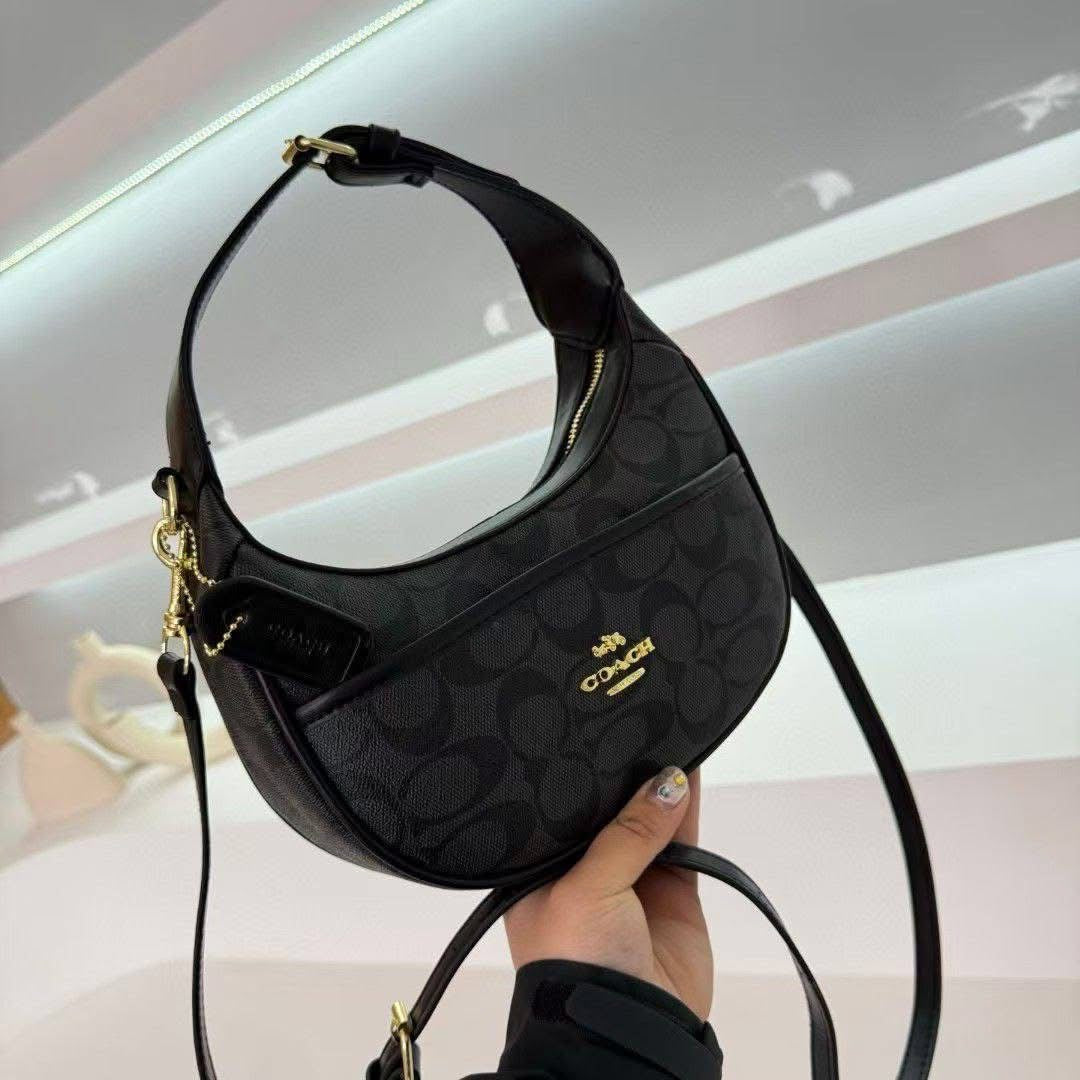 COACH FLEXI HANDBAG