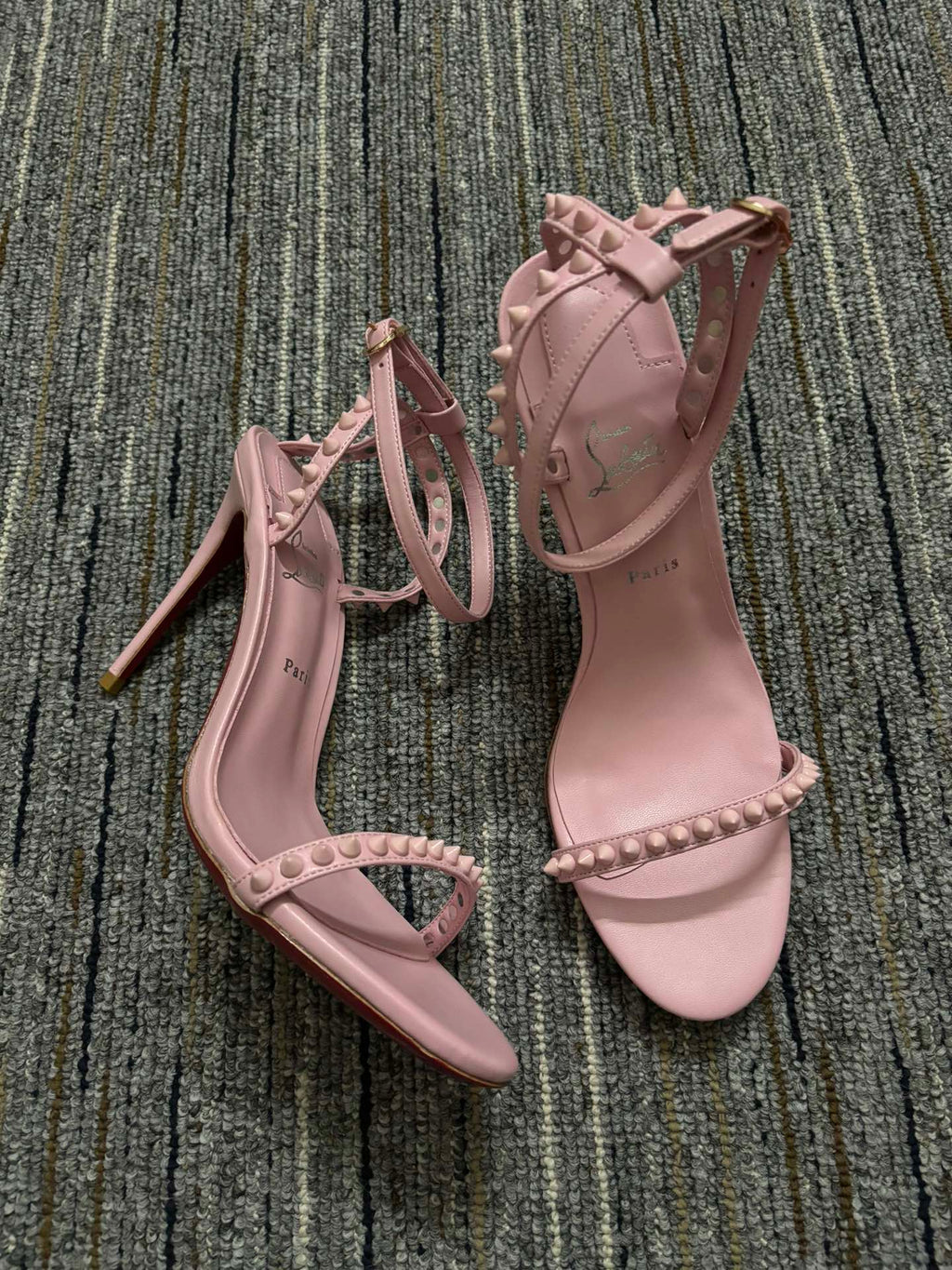 CHRISTIAN LOUBOUTIN SO ME PATENT HEELS