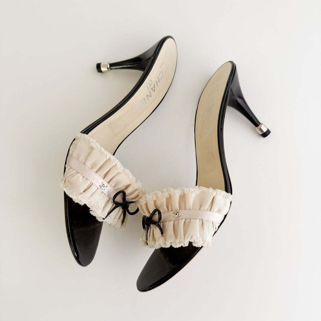 CHANEL ICONIC CC RUFFLE BOW HEELS